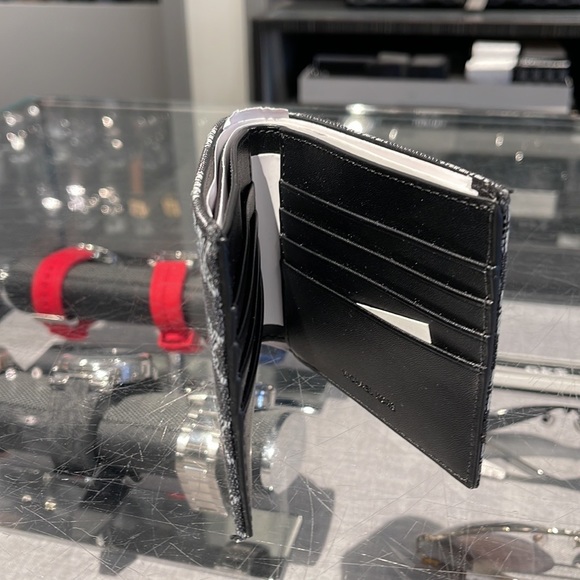 Michael Kors Men’s Women’s Cooper Logo Fabric Billfold Wallet Black Multi NWT - Picture 6 of 16